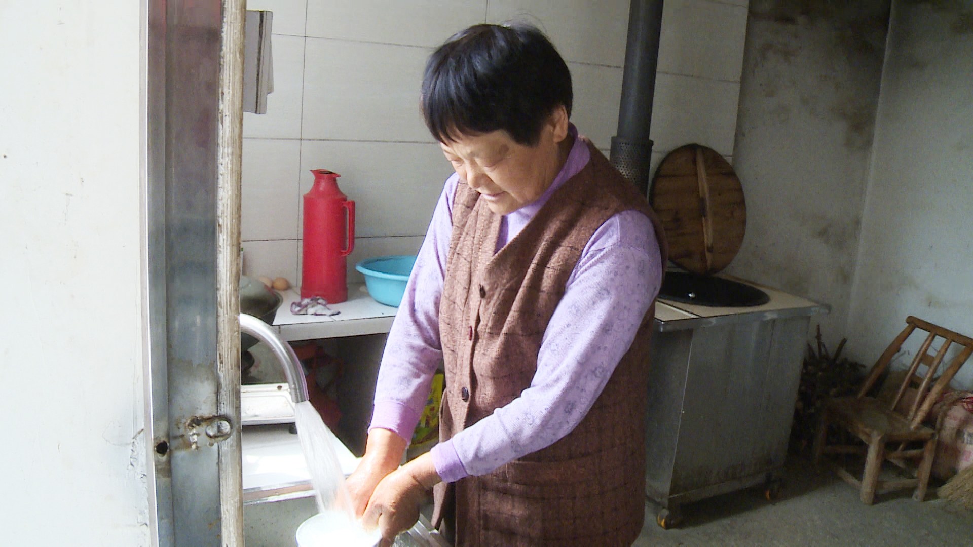 60892b7f37c44.jpg 60892b7f37c44.jpg