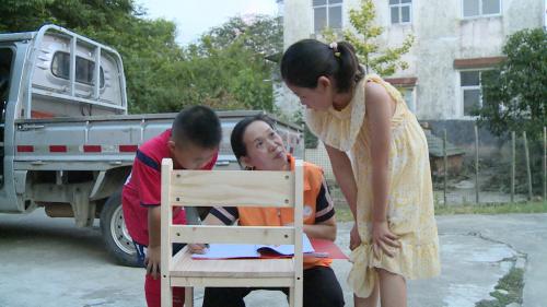 全家上阵为公益 家风传承美名扬——访首届安徽省文明家庭龙戴清家庭