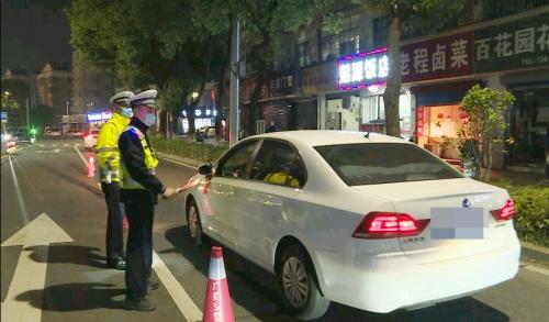 “一瓶啤酒”惹的祸 二次酒驾又被查