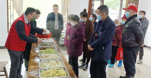 新杭镇横岗村：老年助餐点 解决民生“食”事