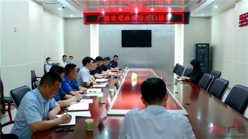 周其红、钱会在市信访局开门接访