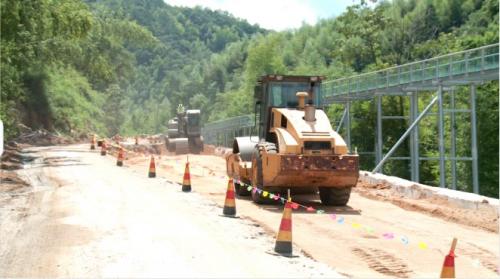 建平——灵山大峡谷路面升级工程全面加快建设