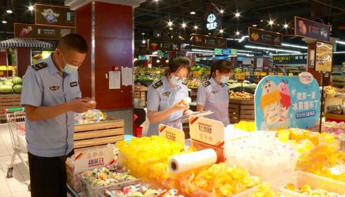 市监部门开展食品安全周专项行动