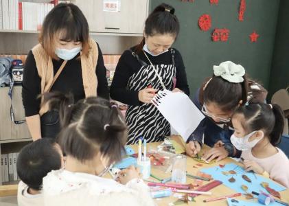 桐汭街道：“一叶知秋”手工DIY
