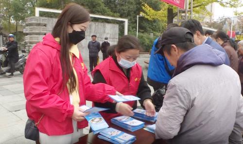 我市开展暖民心行动集中宣传月活动
