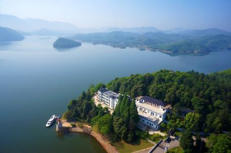 卢湖竹海度假区