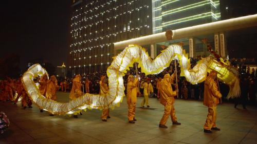 张灯结彩闹元宵