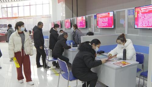 “春风行动”招聘忙 助企纾困保用工
