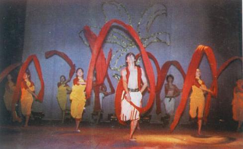 县文艺会演剧照